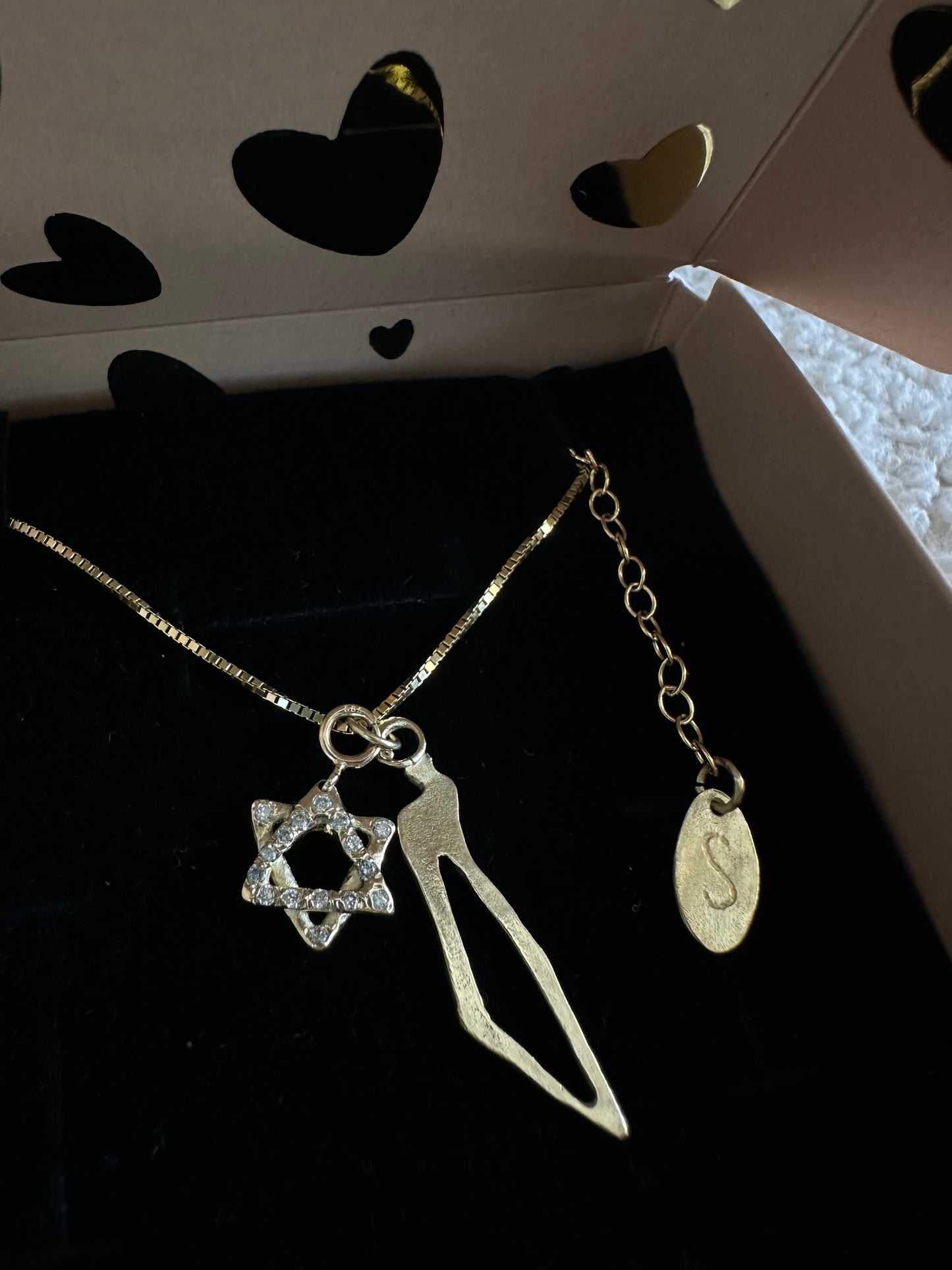 MAGEN DAVID NECKLACE