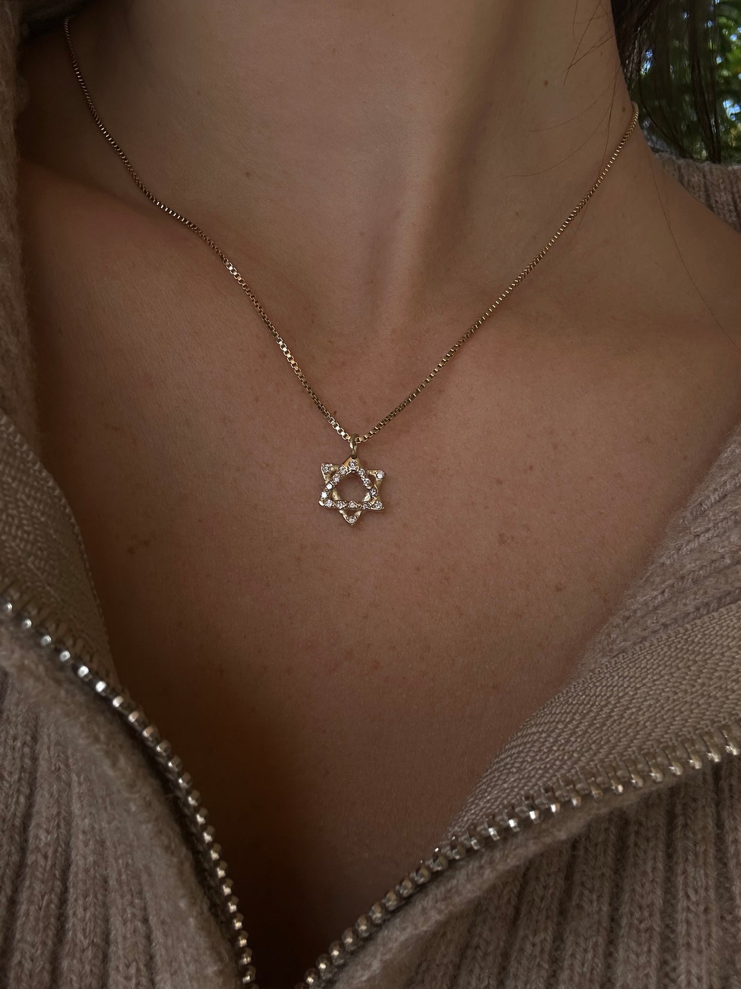 MAGEN DAVID NECKLACE