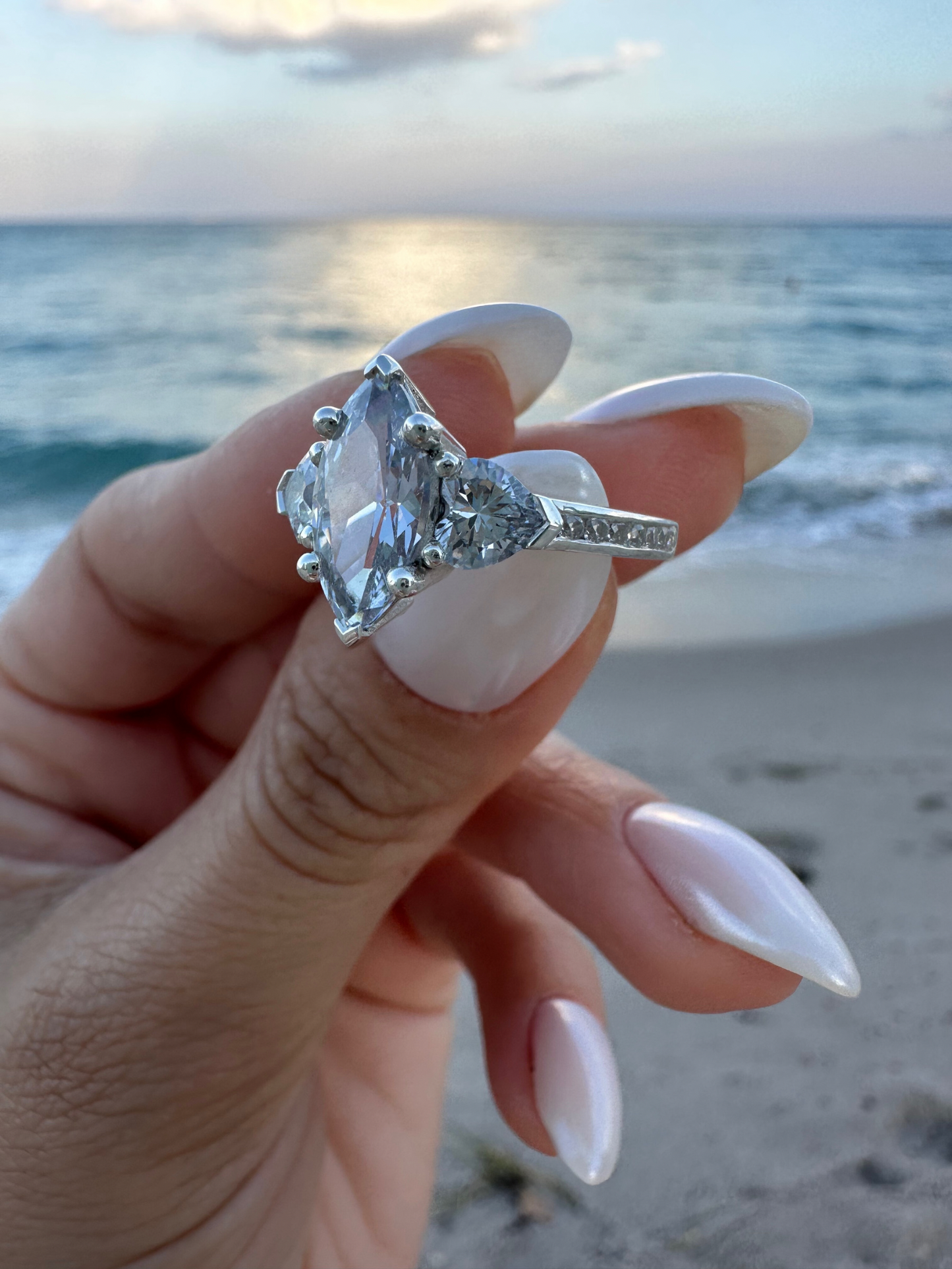 TERA MARQUISE COMBINED WITH HEART DIAMONDS ENGAGEMENT RING